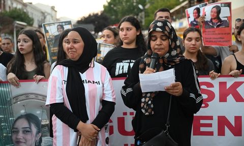 Edirne'de Gülden Coni İçin Anma Yürüyüşü Düzenlendi