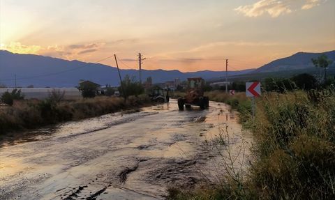 Elmalı'da Doğal Afet: Sağanak, Dolu ve Hortum Tarım Alanlarını Vurdu