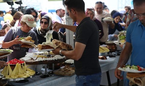 Erzurum'da İlk Kahvaltı Festivali Coşkusu