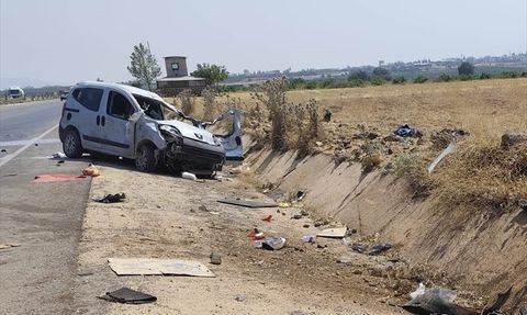 Gaziantep'te Takla Atan Hafif Ticari Araç Kazası
