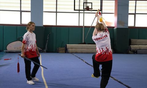 İkiz Wushu Şampiyonları: Ecrin ve Ceylin Çokhamur