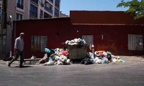 İzmir'de Çöp Sorunu Tepkilere Neden Oluyor