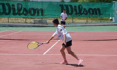 Kars'ta İhtiyaç Sahibi Aileler İçin Geleneksel Tenis Turnuvası