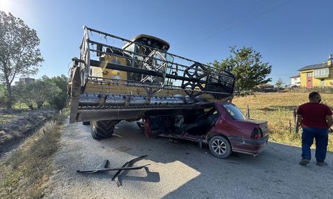 Kastamonu'da Biçerdöver ile Otomobil Çarpışması: Bir Kişi Hayatını Kaybetti