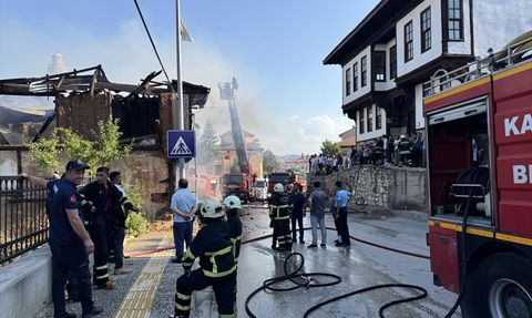 Kastamonu'da Metruk Binada Yangın Çıktı