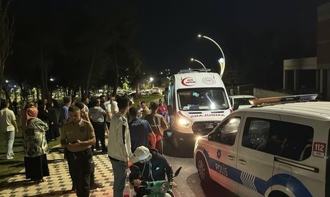 Kocaeli'de Otomobil-Motosiklet Kazası: 2 Yaralı