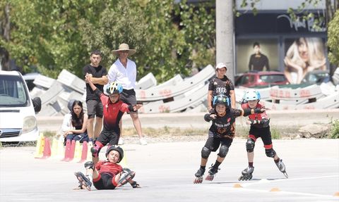 Kocaeli'de Tekerlekli Paten 1. Etap Yarışması Başladı