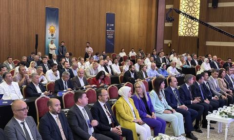 Konya'da AK Parti Yerel Yönetimler Toplantısı Gerçekleşti