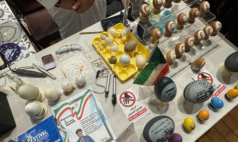 Kuveytli Sanatçı Sabah N. Asad, İstanbul'da Yumurtalara Hayat Verdi