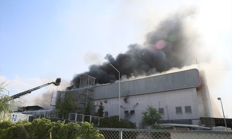 Malatya'da Hırdavat Mağazasında Yangın Kontrola Alındı