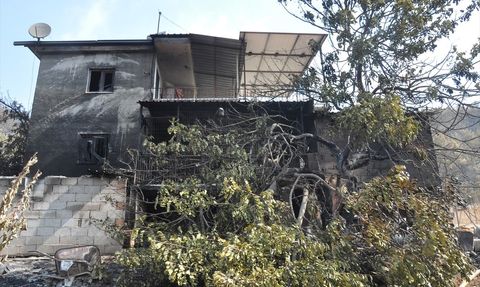 Mersin Silifke'deki Orman Yangını Kontrol Altına Alındı