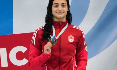 Milli Sporcular EYOF 2025'te Madalyalarla Dönüyor