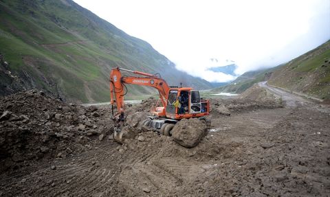 Pakistan'da Şiddetli Yağışlar 10 Can Aldı