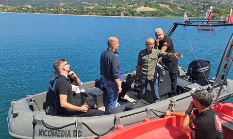 Sapanca Gölü'nde İçme Suyu Hattı Temizlik Çalışmaları Başladı