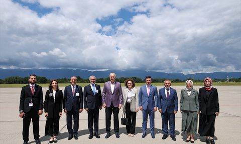 TBMM Başkanı Numan Kurtulmuş, Cenevre'de Düzenlenen Konferansa Katıldı