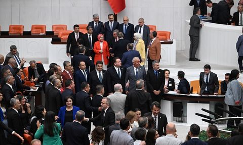 Yeni Sağlık Yasası Meclisten Geçti