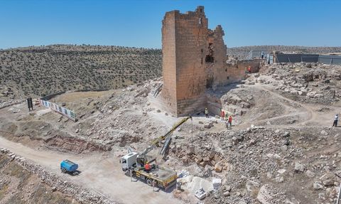 Zerzevan Kalesi'nde Restorasyon Çalışmaları Başladı