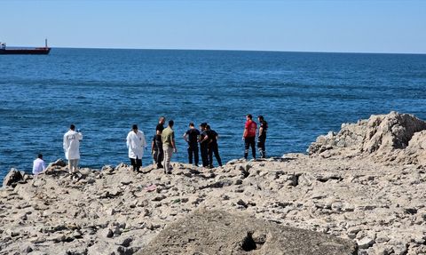 Zonguldak'ta Denizde Kadın Cesedi Bulundu