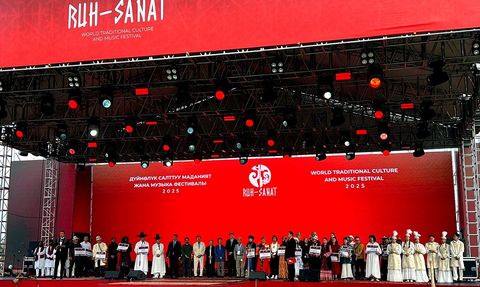 1. Dünya Geleneksel Kültür ve Müzik Festivali Kırgızistan'da Tamamlandı