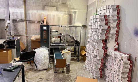 Adana'da 20 Milyon 400 Bin Kaçak Makaron Ele Geçirildi