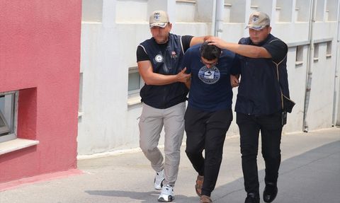 Adana'da FETÖ Hükümlüleri Yakalandı