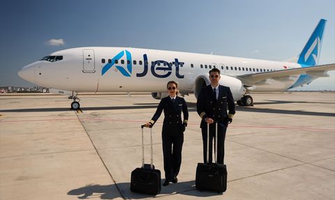 AJet İkinci Pilotlara Kaptan Pilotluk Fırsatı Sunuyor