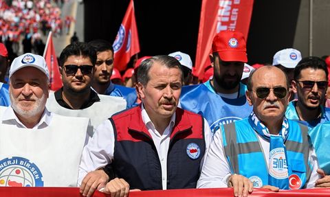 Ankara'da Memur Sendikaları Miting Düzenledi