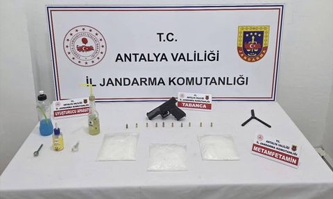 Antalya'da Uyuşturucu Operasyonu: 2 Şüpheli Yakalandı