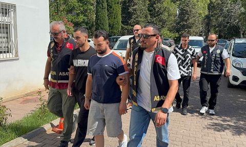 Antalya Muratpaşa'da Husumetli Gruplar Arasında Silahlı Çatışma: 1 Ölü, 1 Yaralı