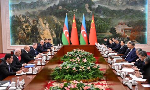 Azerbaycan ve Çin Liderlerinden Tarihi Görüşme