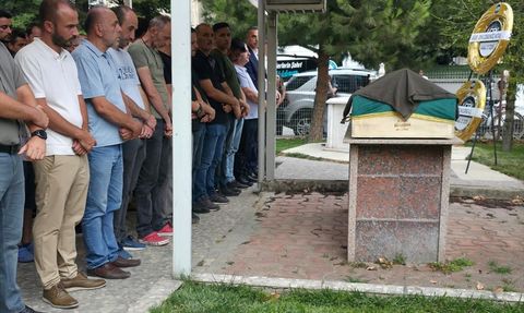 Bursa'da Havuzda Fenalaşan Çocuğun Cenazesi Defnedildi