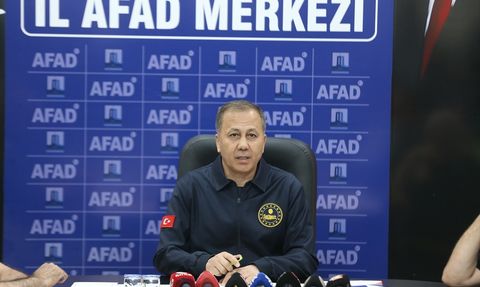 Çanakkale'deki Orman Yangını Sonrası Bakan Yerlikaya'nın Ziyaretleri