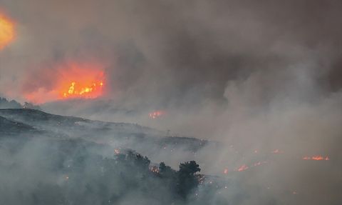 Çanakkale Gelibolu'daki Orman Yangınına Müdahale Devam Ediyor