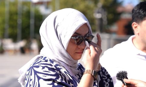 Düzce'de 17 Ağustos Depremi Anmaları Duygu Dolu Anlar Yaratıyor