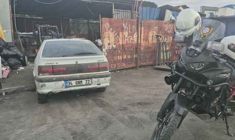 Edirne'de Motosiklet Kazası: Sürücü Olay Yerini Terk Etti