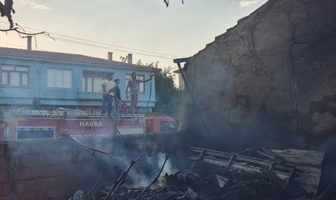 Edirne'de Yangın Felaketi: Bir Ev Kül Oldu