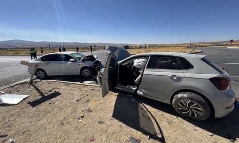 Elazığ'da Otomobil Kazası: 8 Yaralı