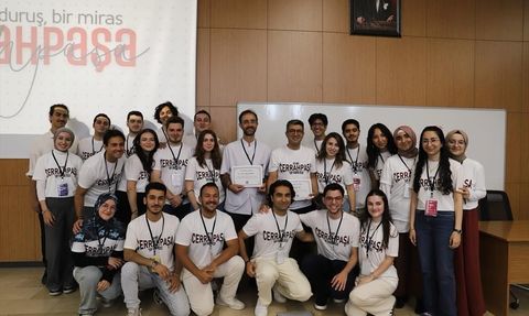 Geleceğin Hekimleri Cerrahpaşa'da Buluştu: 'Bir Günlüğüne Cerrahpaşalı Olmak' Etkinliği