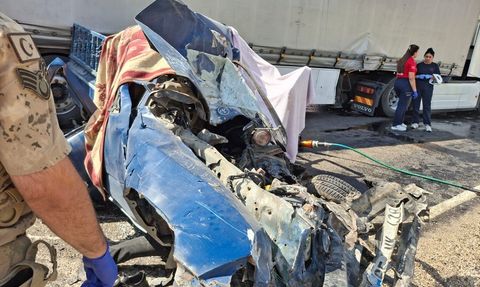 Hakkari'de Trafik Kazası: 3 Ölü, 2 Yaralı