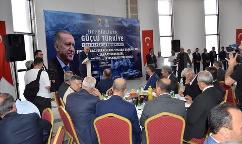 Hakkari'de Türkiye Yüzyılı Buluşmaları: Milli Savunma Bakanı Güler'den Önemli Açıklamalar
