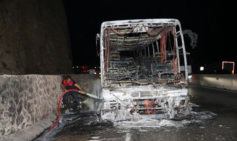 Hatay'da Yolcu Otobüsünde Yangın Paniği
