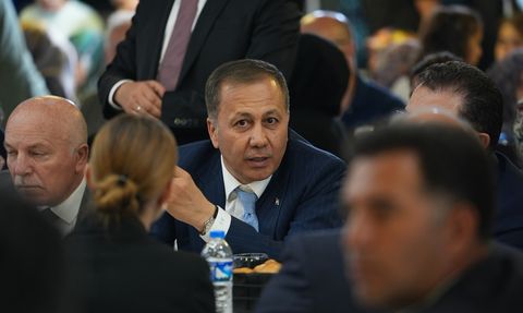 İçişleri Bakanı Yerlikaya'dan Erzurum'da Trafik Güvenliği Vurgusu