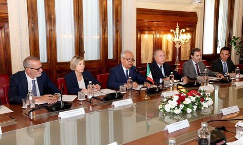 İçişleri Bakanı Yerlikaya, İtalya'da Güvenlik Konularını Ele Aldı