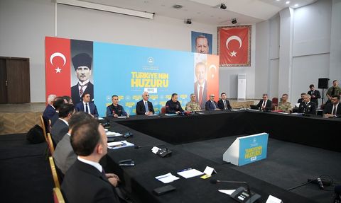 İçişleri Bakanı Yerlikaya, Muş'ta Uyuşturucu ile Mücadele ve Güvenlik Toplantısı Düzenledi