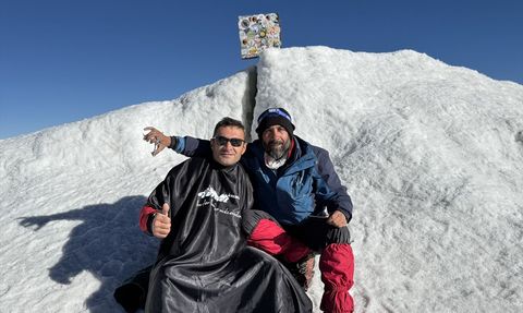 Iğdırlı Berberin Zirve Tıraşı