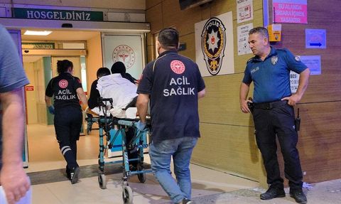 İnegöl'de Güvenlik Görevlisi Bıçakla Yaralandı