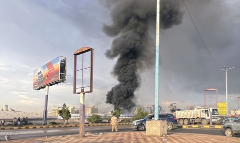 İsrail'in Sana'ya Hava Saldırısı: 2 Ölü, 35 Yaralı