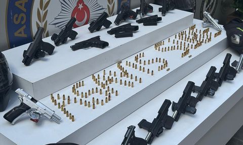 İstanbul'da Suç Örgütlerine Operasyon: 29 Zanlı Gözaltına Alındı