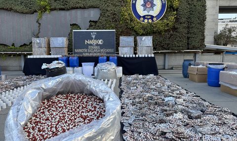 İstanbul ve Kocaeli'de Uyuşturucu Operasyonu ile 3 Milyondan Fazla Hap Ele Geçirildi