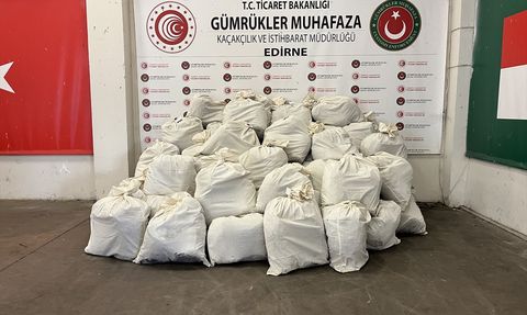 Kapıkule'de 692 Kilogram Esrar Ele Geçirildi